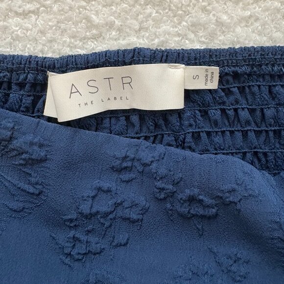 Off the Shoulder Top, body suit - Picture 2 of 2